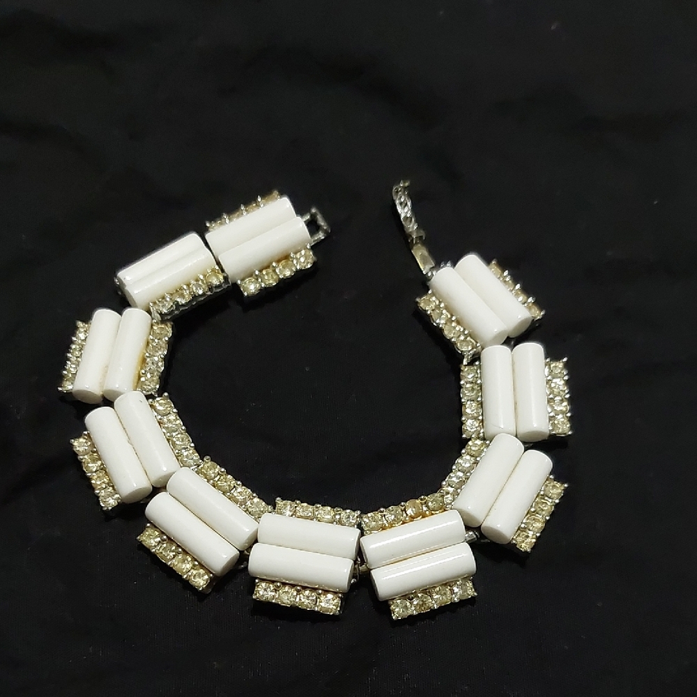 Vintage White and Silver Bracelet